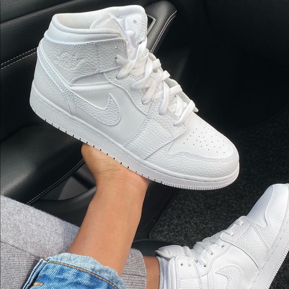 Nike air jordan 1 mid sneakers - Picture 2 of 8